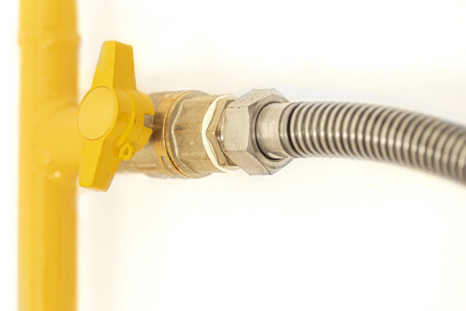 yellow-gas-pipe-with-valve